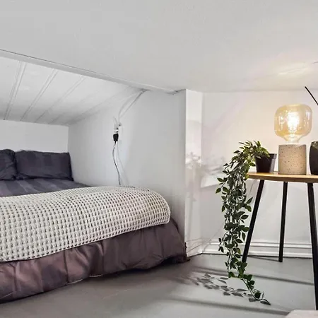 Elegant In 1km From S Station Accommodatie bij particulieren